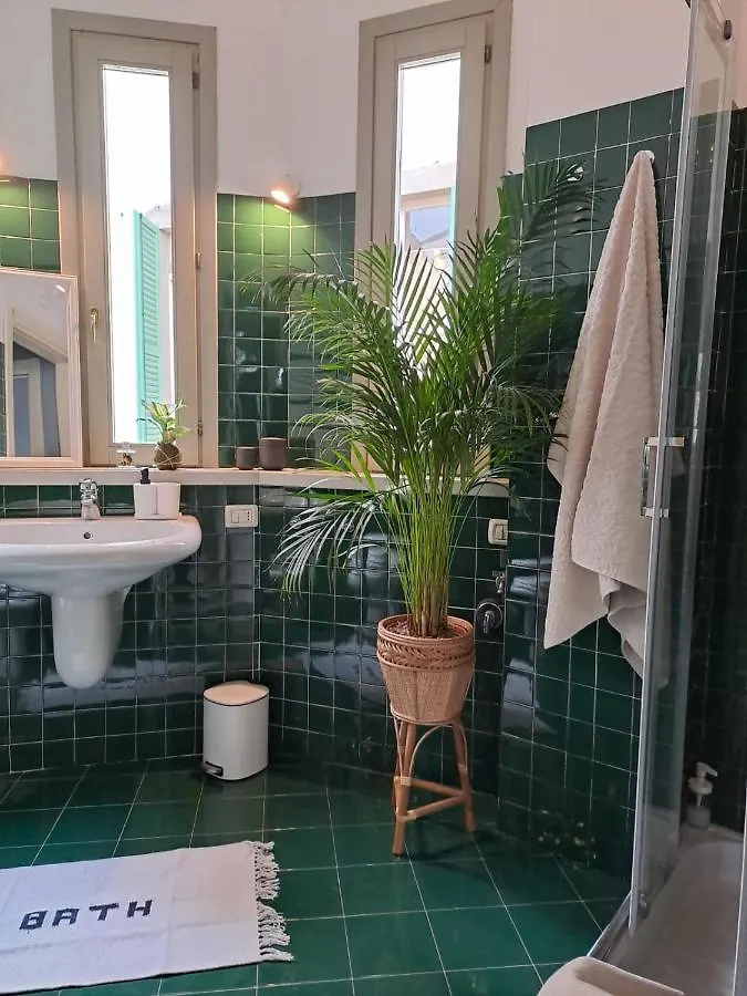 Myrrha Luxury Houses - Piazza Pontida 27 Bed & Breakfast Bergamo Italy
